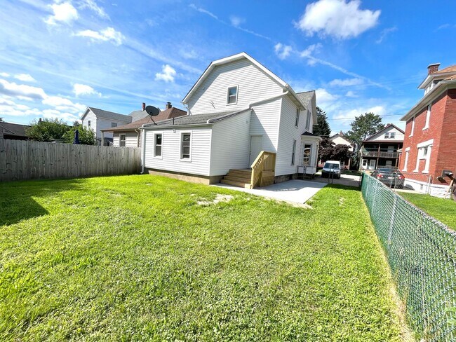 Building Photo - 2709rasp