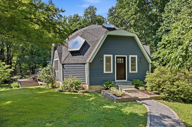 Building Photo - Available August 15th | Rare Architectural Dome Home on 2.5 Private Acres