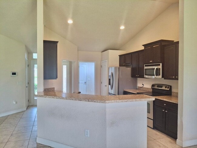 Building Photo - Spacious 4-Bedroom Brick Home in Preserve ...