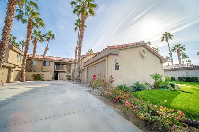 Building Photo - 55430 Laurel Valley