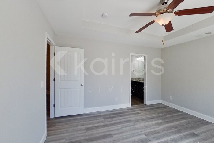 Building Photo - 106 Regis Way