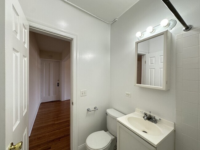 Building Photo - 347 Park Ave