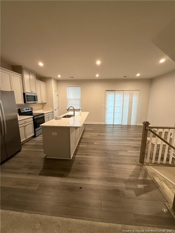 Building Photo - 2132 Autumn Cyprus Ave