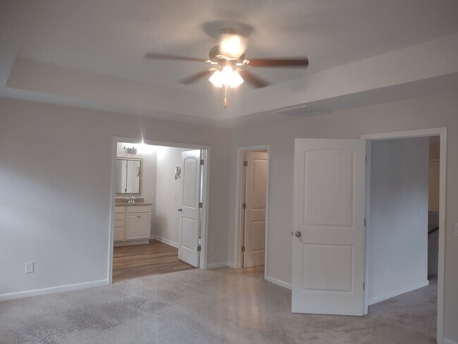 Building Photo - Wonderful Two Story Four Bedroom Three Full Bathrooms Home in Elgin SC