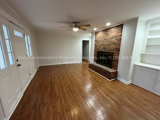 Building Photo - 7622 Helmdale Ave