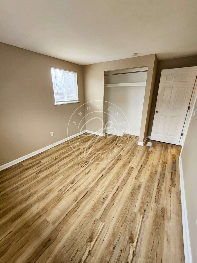 Building Photo - Already section 8 approved and ready for move in!