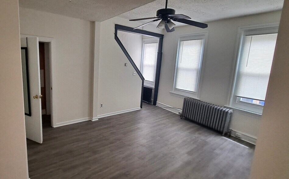 Spacious Living Room - 4536 Mitchell St