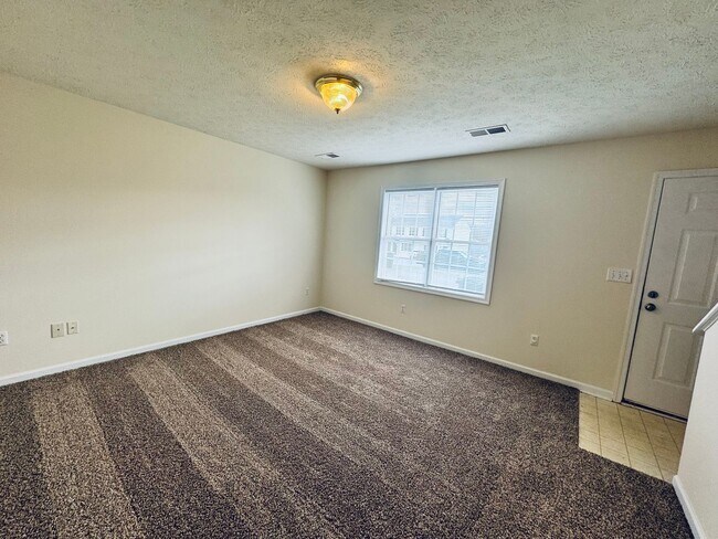 Building Photo - 412 Three Creeks Ct