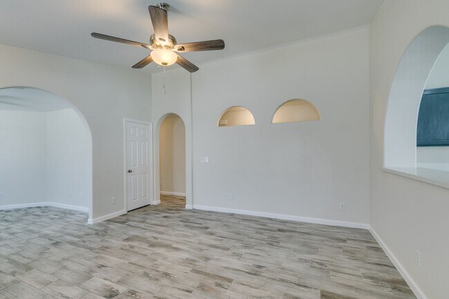 Building Photo - Beautiful 3 bedroom home near South Summerlin!