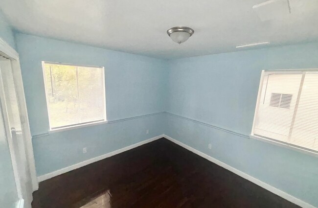 Building Photo - 1564 Maria Dr