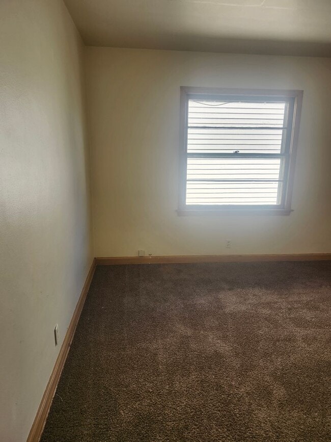 Building Photo - 3212 N 54th St