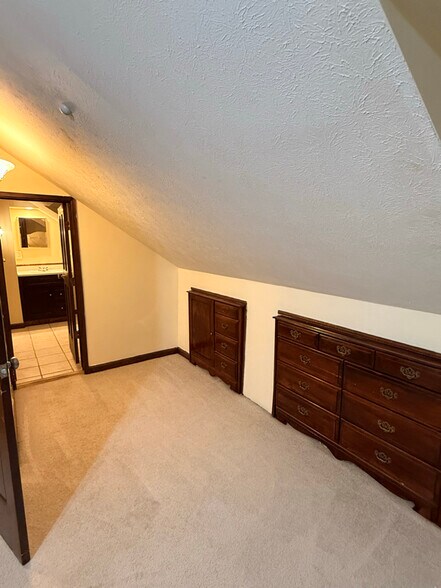 Building Photo - 202 Tripoli Rd