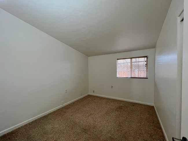 Building Photo - Charming Three Bedroom South Napa Home