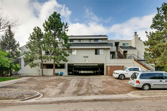 Building Photo - 1825 Kendall St