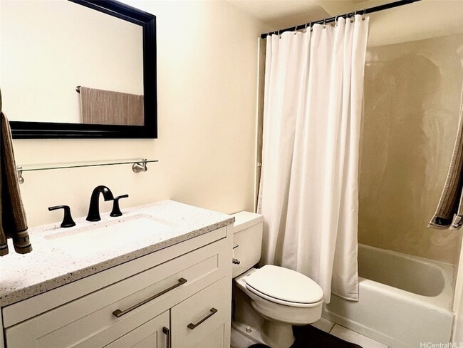 Building Photo - 469 Ena Rd