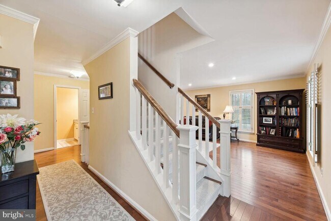 Building Photo - 6603 Forsythia St