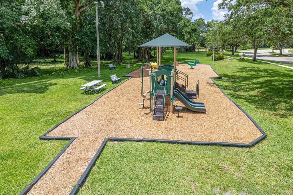 Building Photo - 6466 Buena Vista Dr