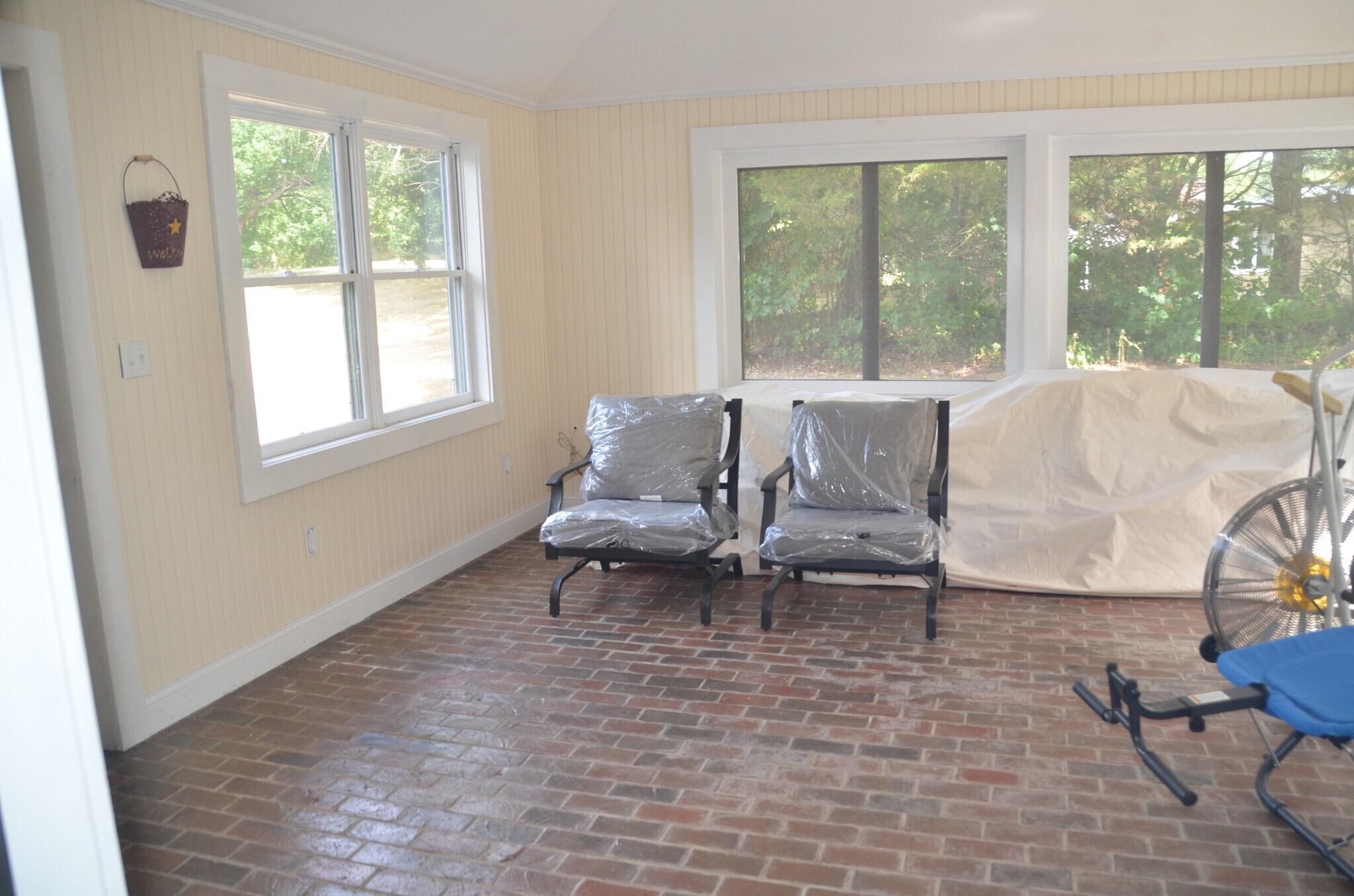 3 Season Porch - 35 Heartbreak Rd