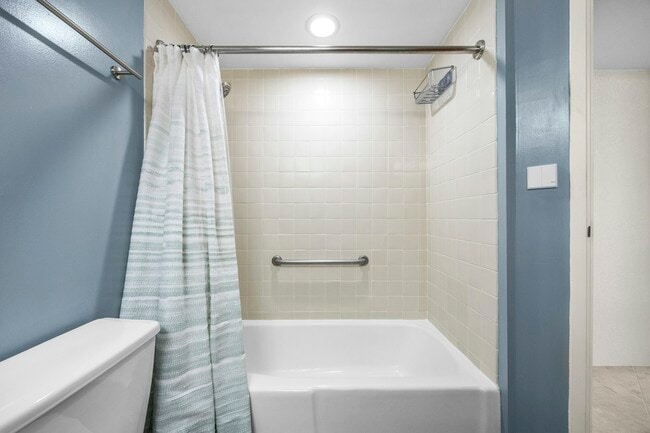 Building Photo - 300 Wai Nani Way