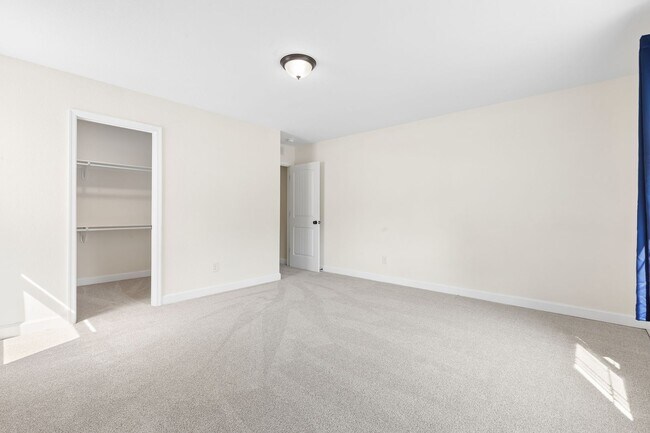 Building Photo - 317 Cottonwood Ave