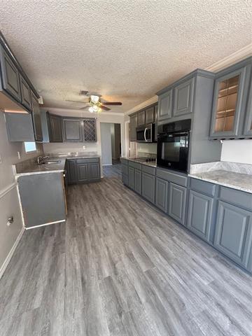 Building Photo - 553 Raintree Cir