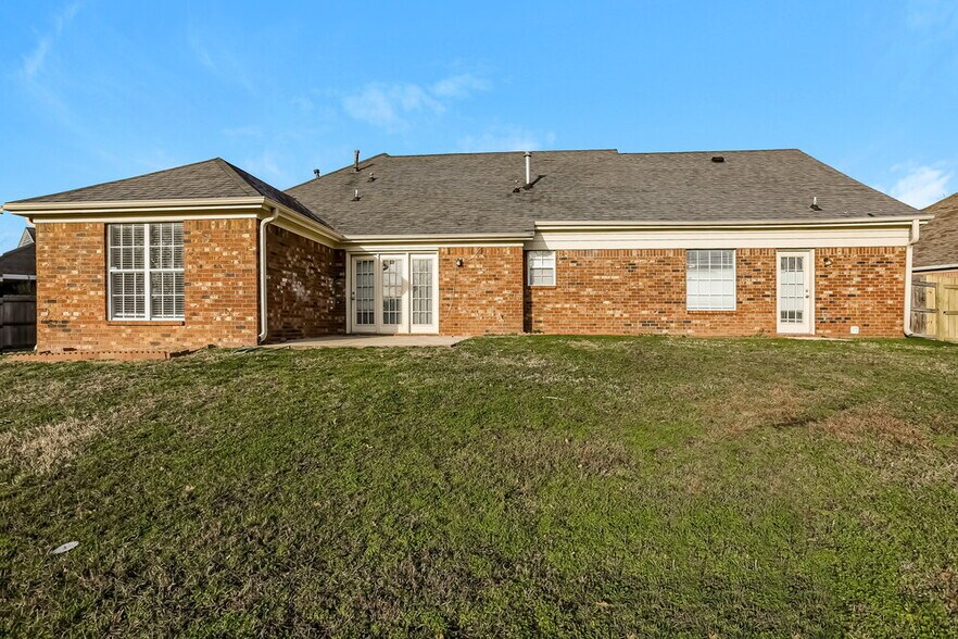 Building Photo - 2729 Fletcher Crest Cove