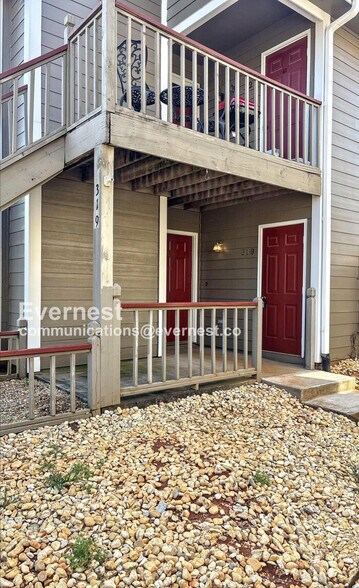 Primary Photo - 319 Waters Edge Ln