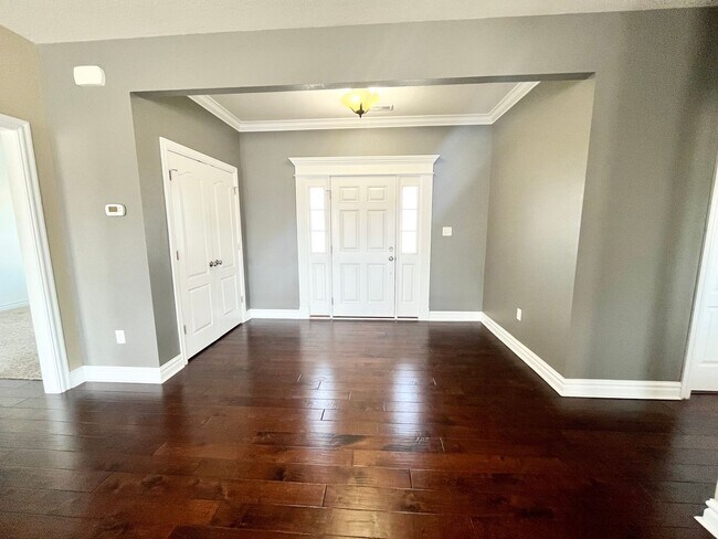 Building Photo - 150 Travis Blvd