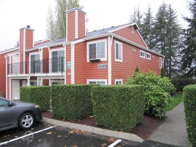Building Photo - Gorgeous 1 bd Condo located in a prime loc...