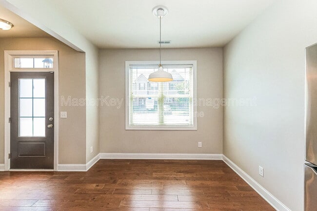 Building Photo - 2805 Piedmont River Way
