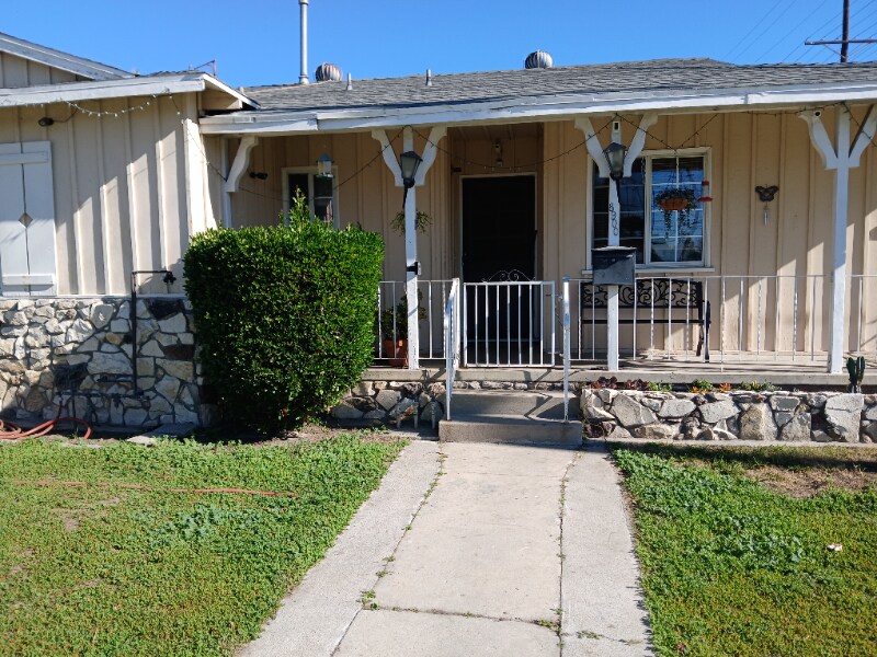 Building Photo - 8900 Swinton Ave