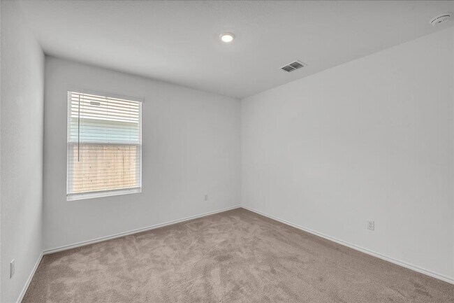 Building Photo - 125 Hal Norton Wy