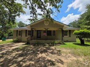 Building Photo - Nice Home with Fenced Yard