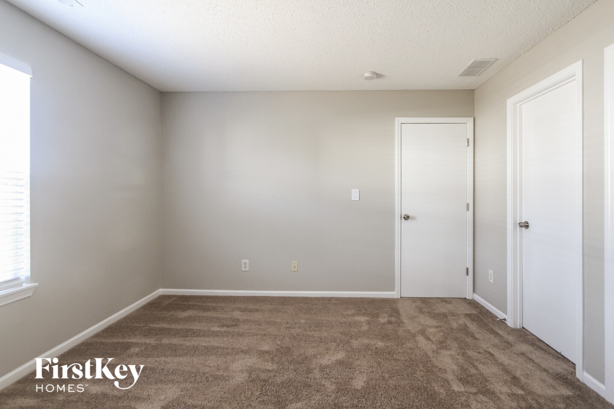 Building Photo - 9762 Trail Dr