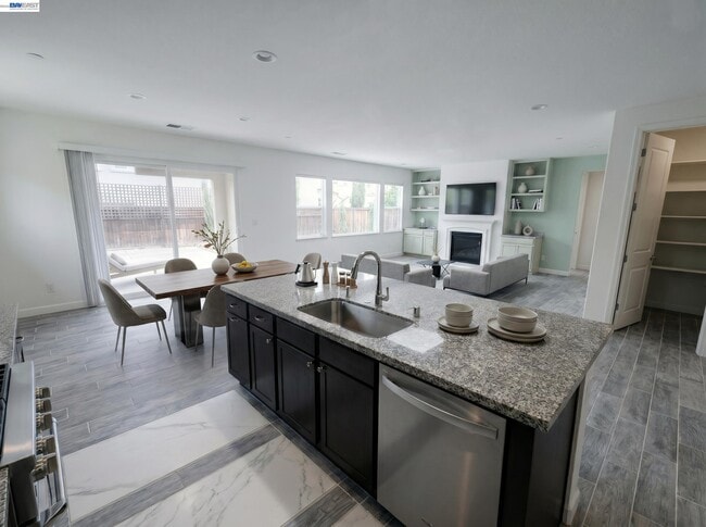 Building Photo - 679 Hamilton Ct