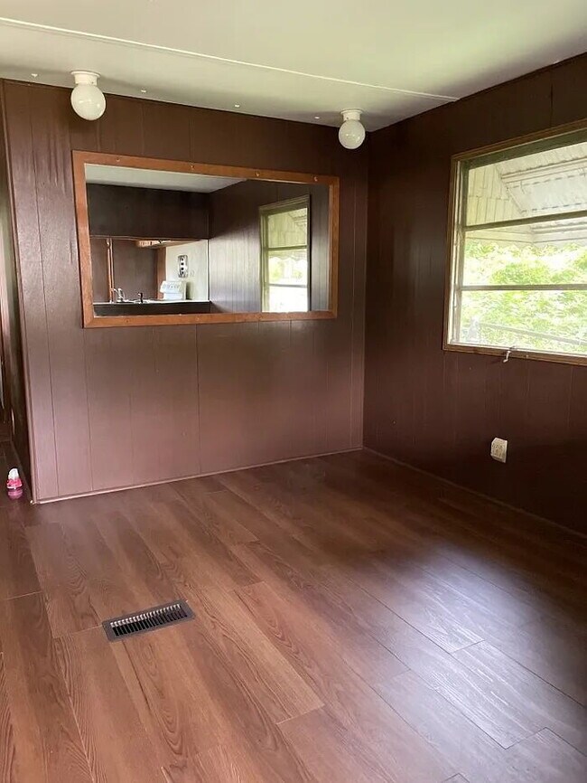 Building Photo - 2-Bedroom Mobile Home in Greenville