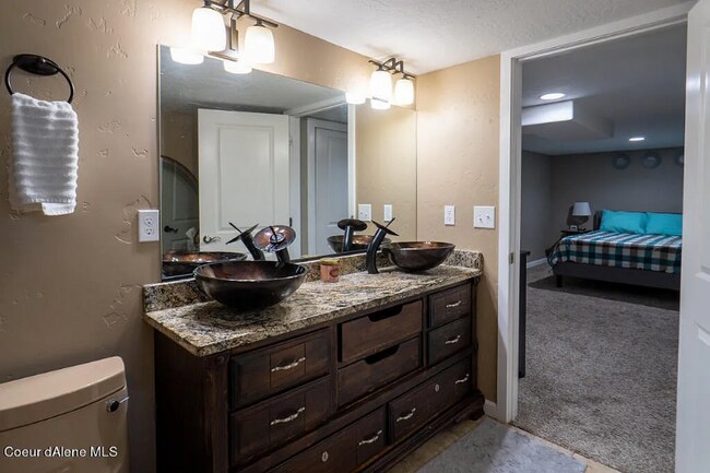 Building Photo - 723 N Government Way