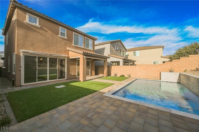 Building Photo - 27 Santo Mio Ct