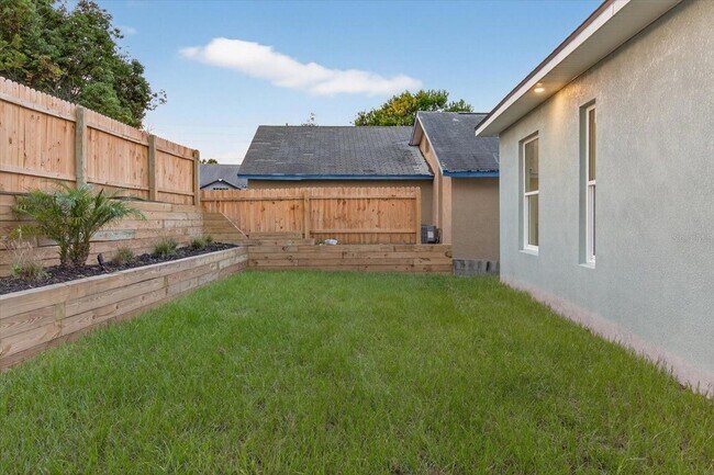 Building Photo - 207 Athens St