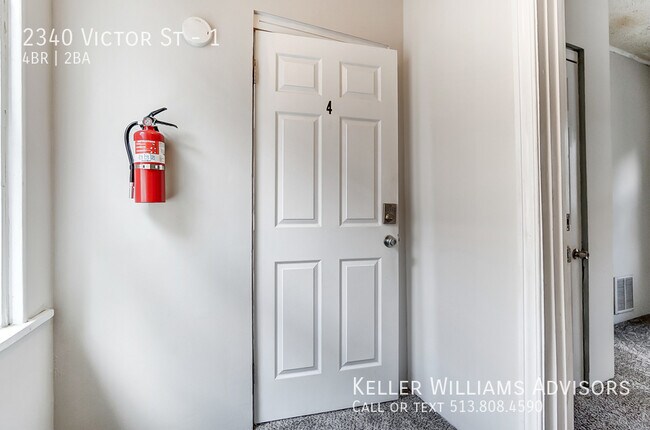 Building Photo - 2340 Victor St