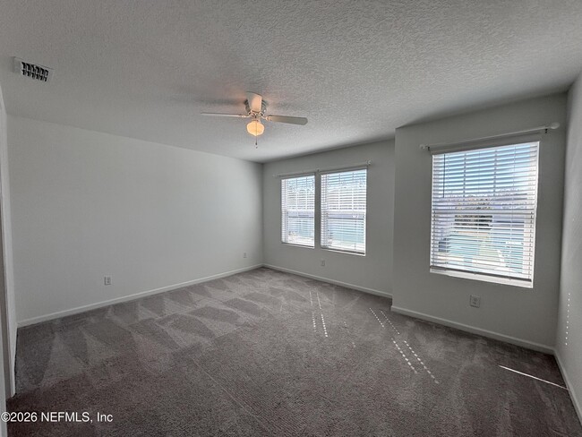 Building Photo - 694 Holly Lks Dr