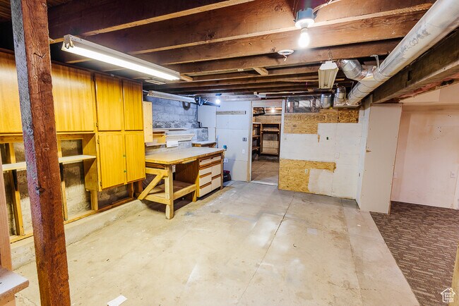 Building Photo - 8544 S 300 E