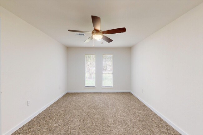 Building Photo - 2218 Poplar Park Dr