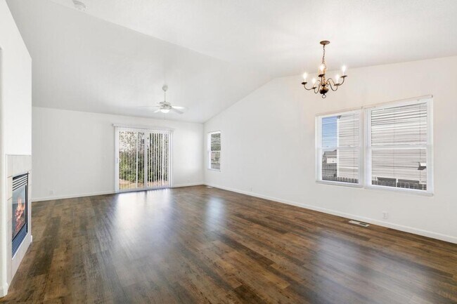 Building Photo - 8703 Silver Glen Dr