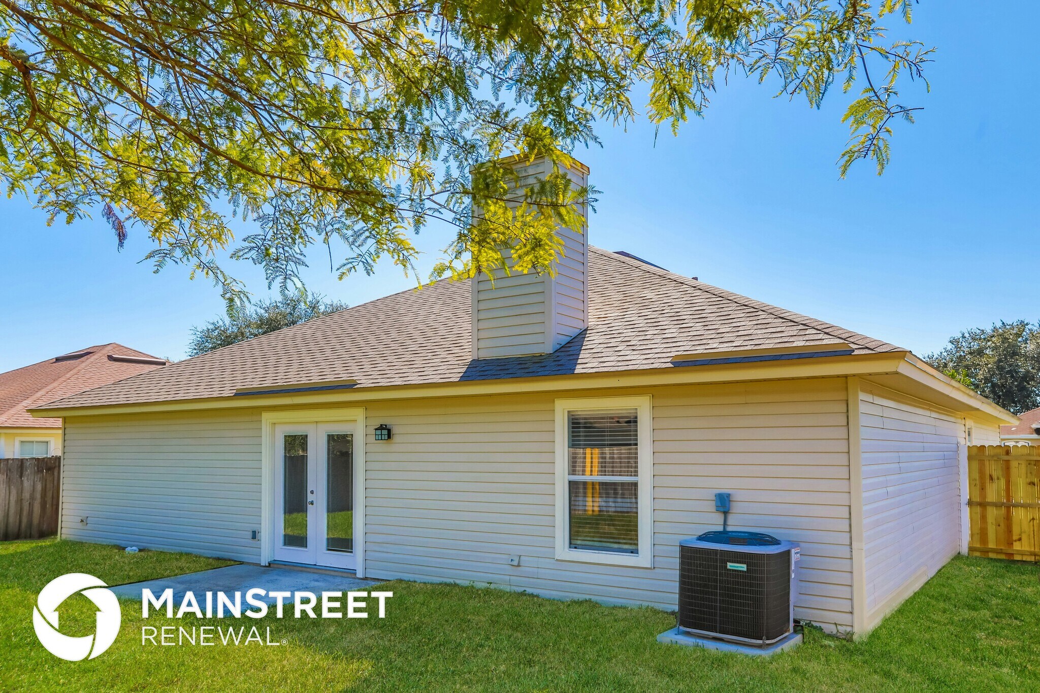 Building Photo - 3738 Woodbriar Dr