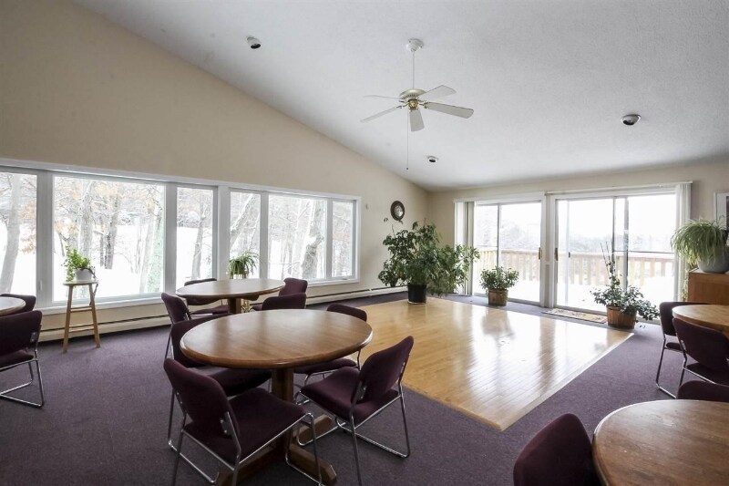 Building Photo - 11 St James Pl