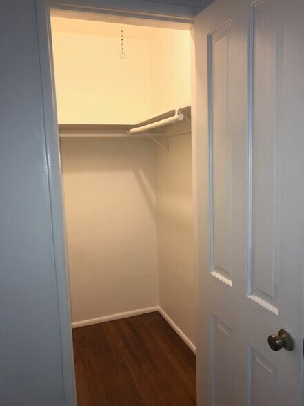 Closet - 1701 S 5th St