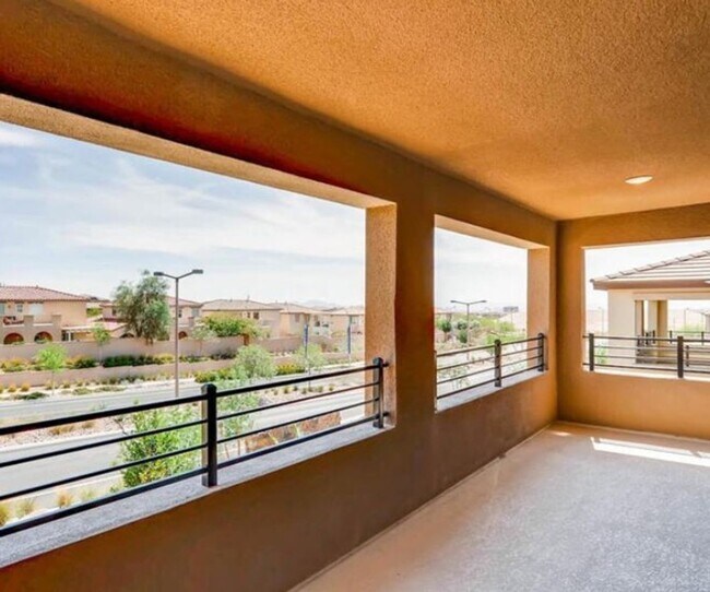 Building Photo - ADORABLE HOME IN SUMMERLIN!!! 5 BEDROOMS!