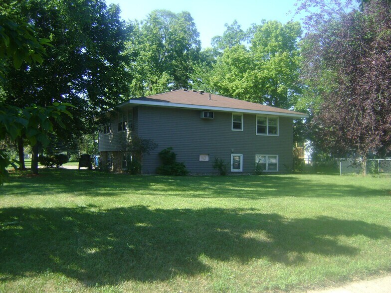 Side, north - 2233 5th Ave, NE