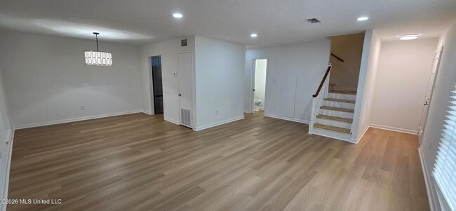 Building Photo - 1125 Manship St